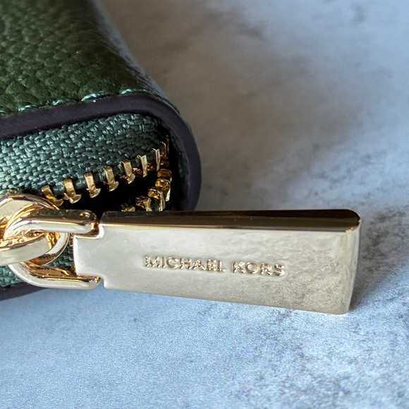 Michael Kors Jet Set Small Zip Around Card Case Amazon Green - Picture 9 of 12
